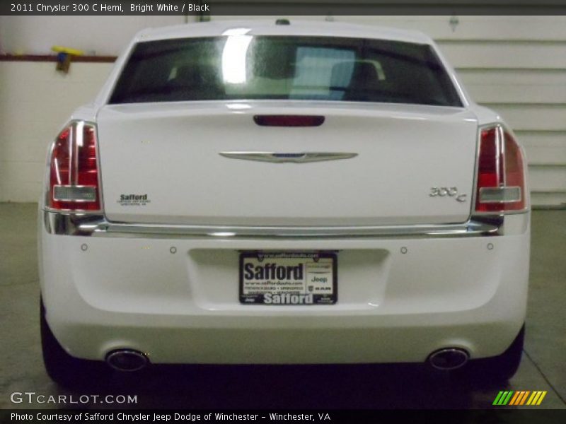 Bright White / Black 2011 Chrysler 300 C Hemi