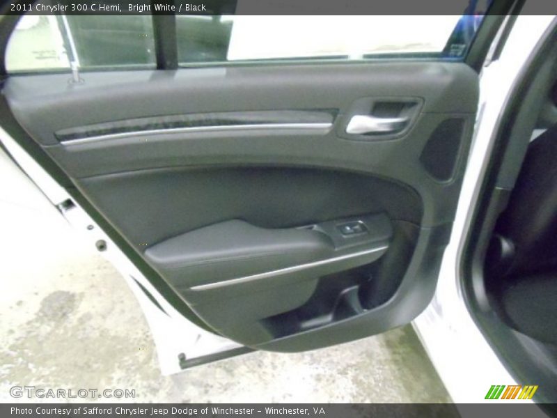 Bright White / Black 2011 Chrysler 300 C Hemi