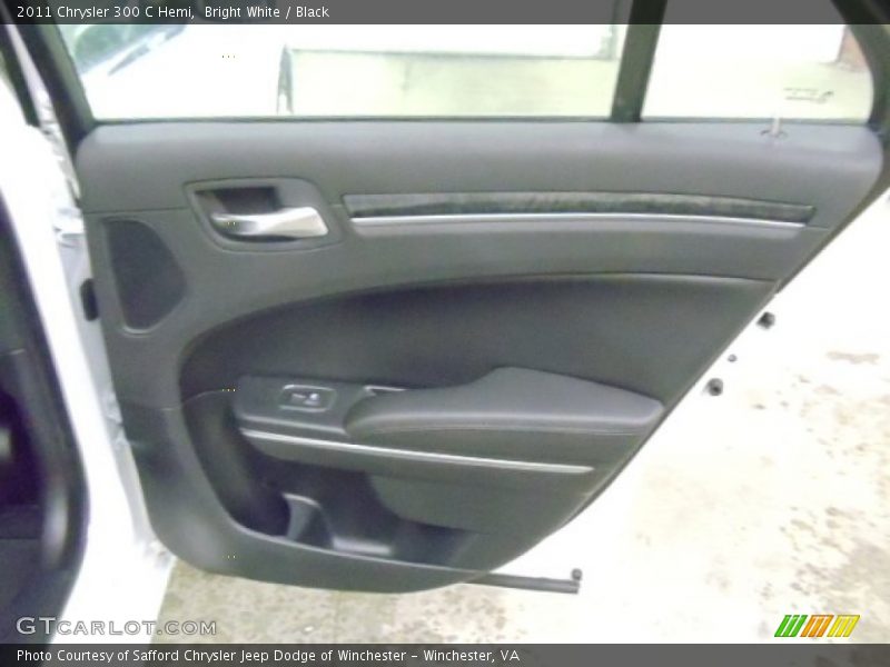 Bright White / Black 2011 Chrysler 300 C Hemi