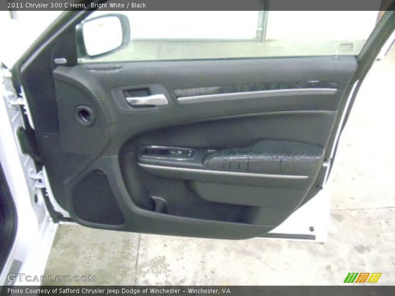 Bright White / Black 2011 Chrysler 300 C Hemi