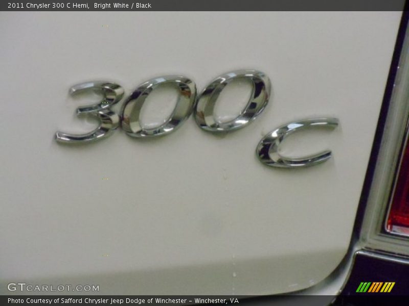 Bright White / Black 2011 Chrysler 300 C Hemi
