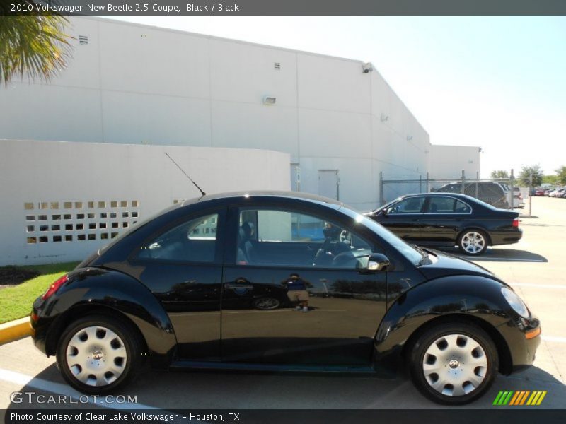 Black / Black 2010 Volkswagen New Beetle 2.5 Coupe
