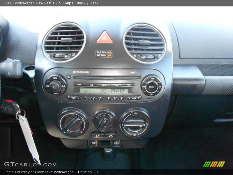 Black / Black 2010 Volkswagen New Beetle 2.5 Coupe