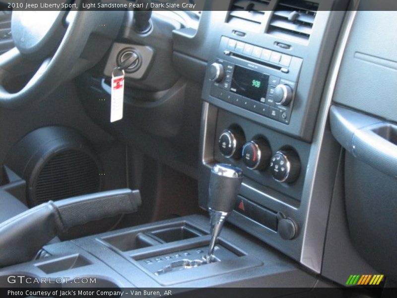 Light Sandstone Pearl / Dark Slate Gray 2010 Jeep Liberty Sport