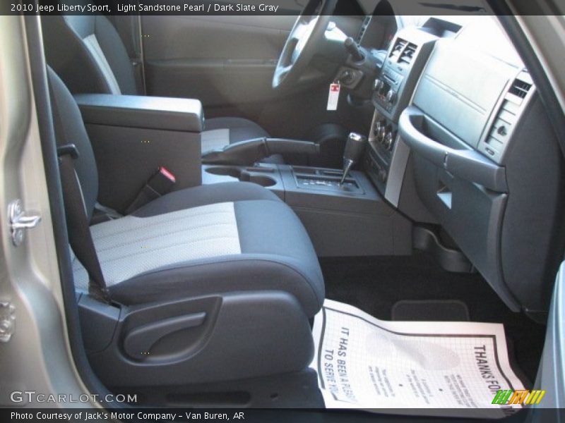 Light Sandstone Pearl / Dark Slate Gray 2010 Jeep Liberty Sport