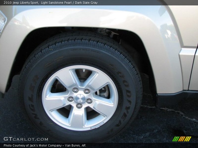 Light Sandstone Pearl / Dark Slate Gray 2010 Jeep Liberty Sport