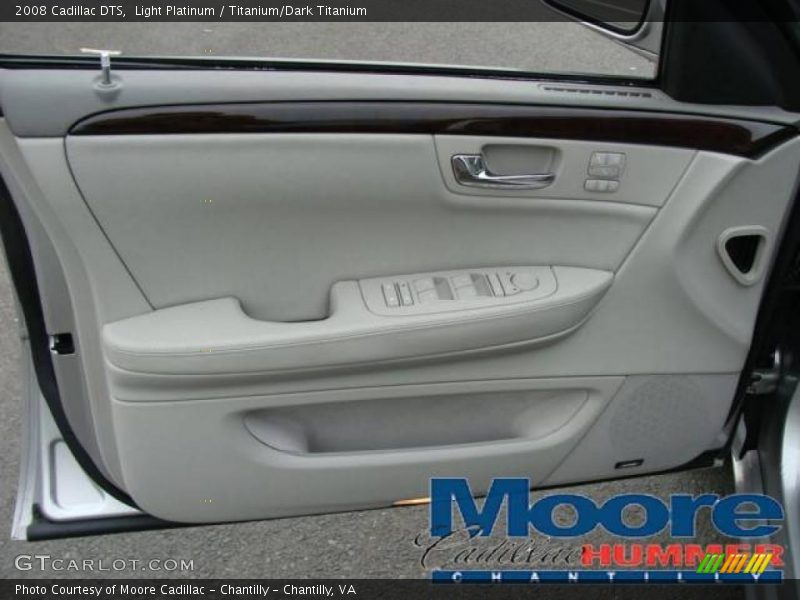 Light Platinum / Titanium/Dark Titanium 2008 Cadillac DTS