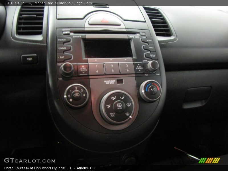 Molten Red / Black Soul Logo Cloth 2010 Kia Soul +