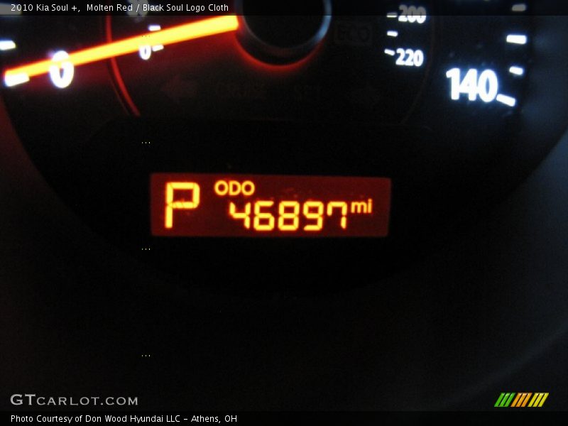 Molten Red / Black Soul Logo Cloth 2010 Kia Soul +