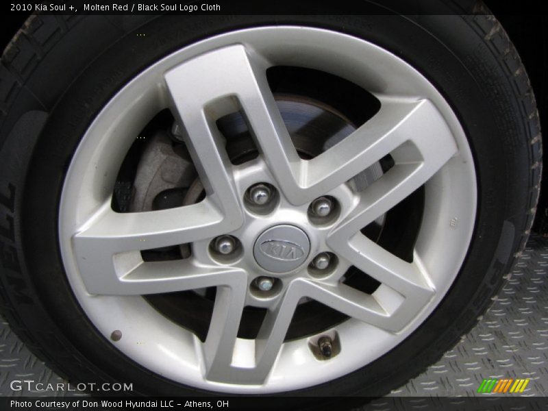 Molten Red / Black Soul Logo Cloth 2010 Kia Soul +