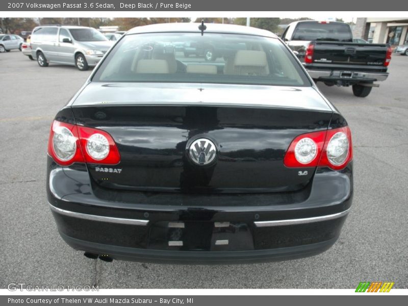 Deep Black / Pure Beige 2007 Volkswagen Passat 3.6 Sedan