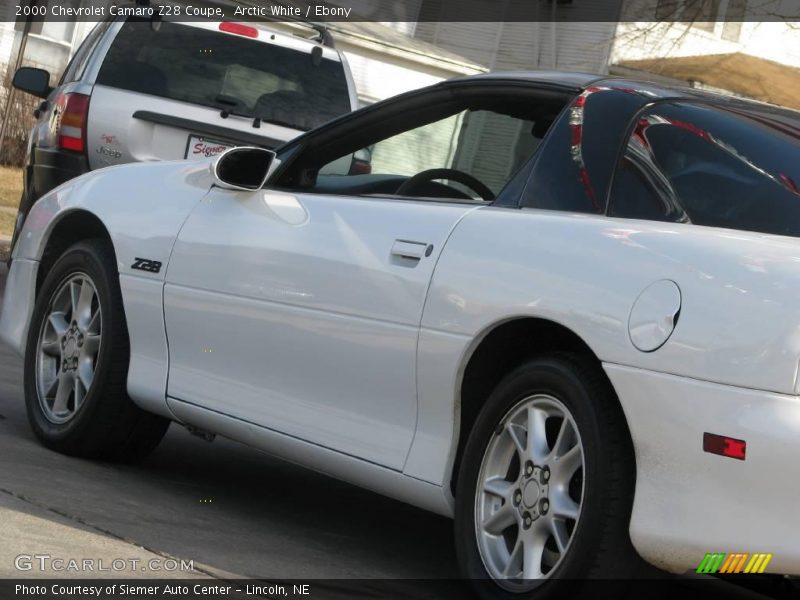 Arctic White / Ebony 2000 Chevrolet Camaro Z28 Coupe