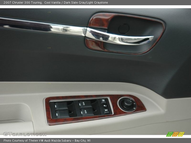 Cool Vanilla / Dark Slate Gray/Light Graystone 2007 Chrysler 300 Touring