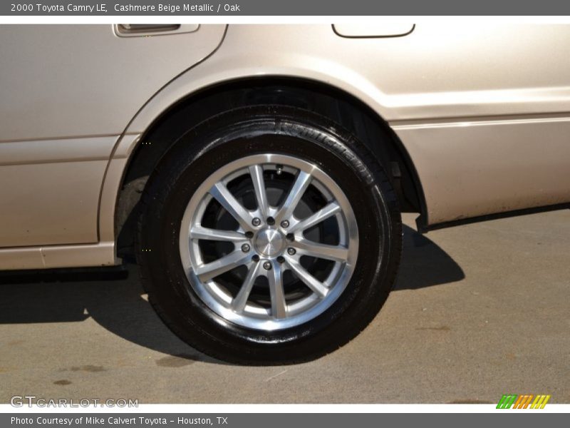 Cashmere Beige Metallic / Oak 2000 Toyota Camry LE