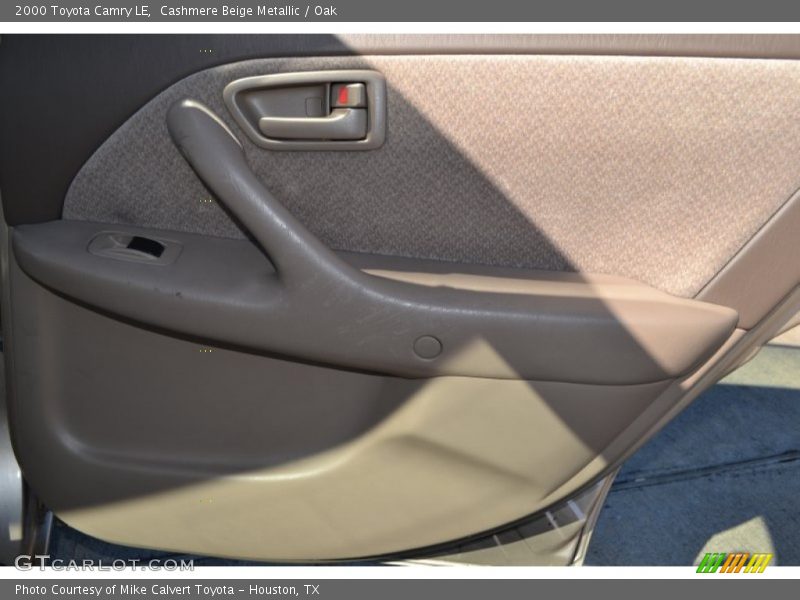 Cashmere Beige Metallic / Oak 2000 Toyota Camry LE