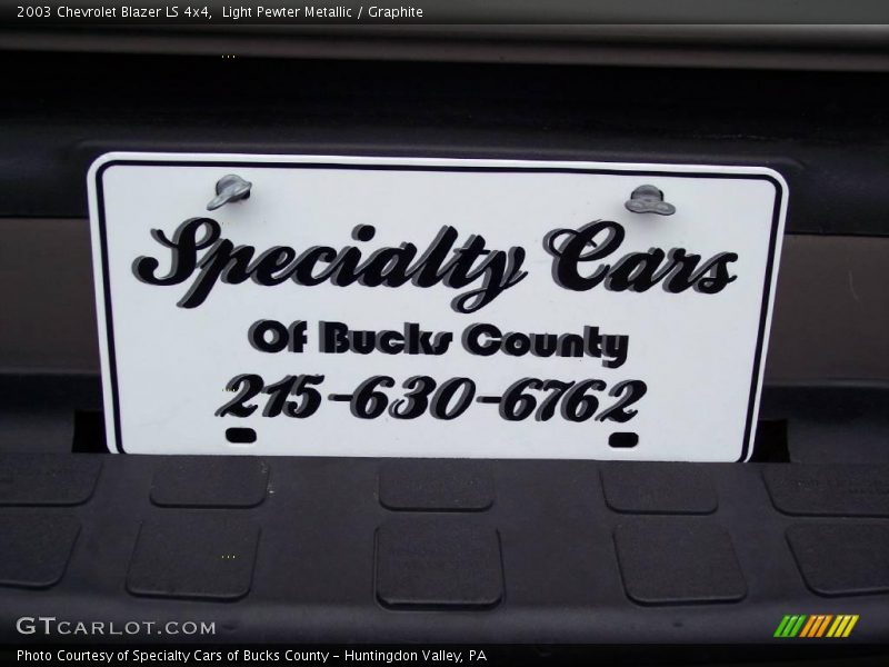 Light Pewter Metallic / Graphite 2003 Chevrolet Blazer LS 4x4