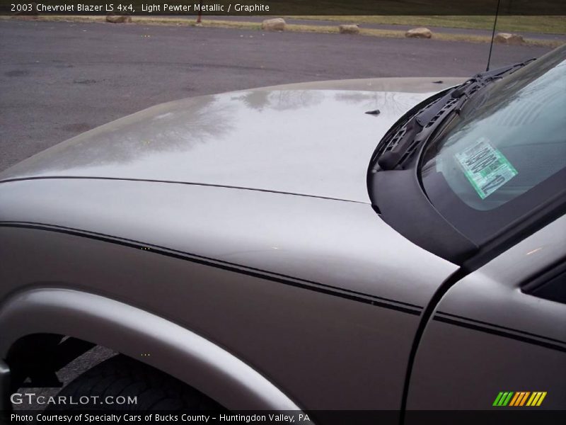 Light Pewter Metallic / Graphite 2003 Chevrolet Blazer LS 4x4