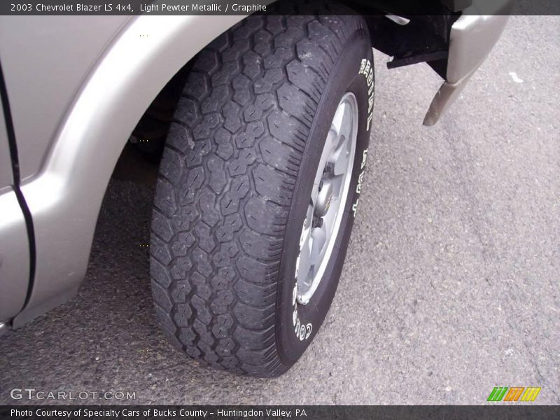 Light Pewter Metallic / Graphite 2003 Chevrolet Blazer LS 4x4