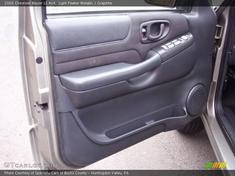 Light Pewter Metallic / Graphite 2003 Chevrolet Blazer LS 4x4