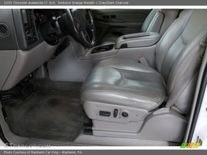 Sunburst Orange Metallic / Gray/Dark Charcoal 2005 Chevrolet Avalanche LT 4x4