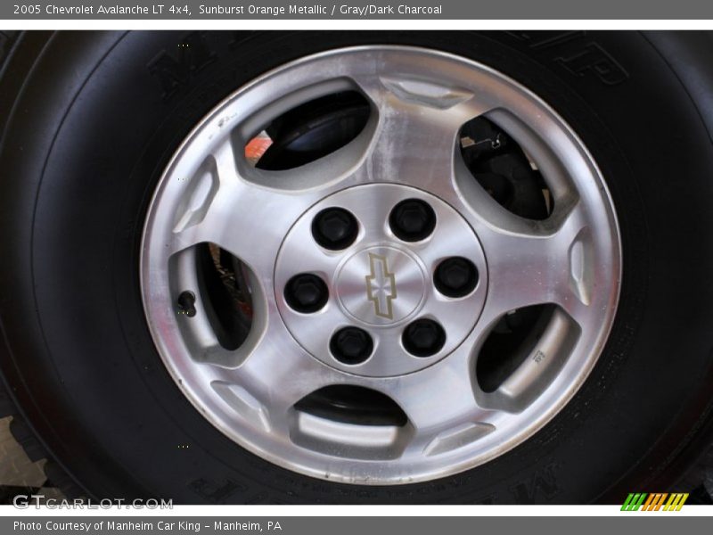 Sunburst Orange Metallic / Gray/Dark Charcoal 2005 Chevrolet Avalanche LT 4x4