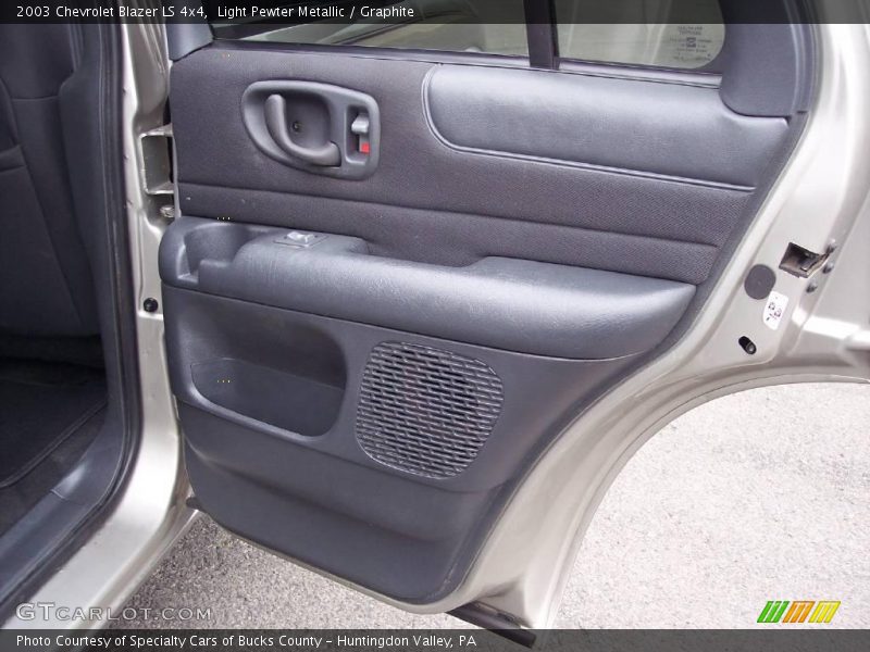 Light Pewter Metallic / Graphite 2003 Chevrolet Blazer LS 4x4