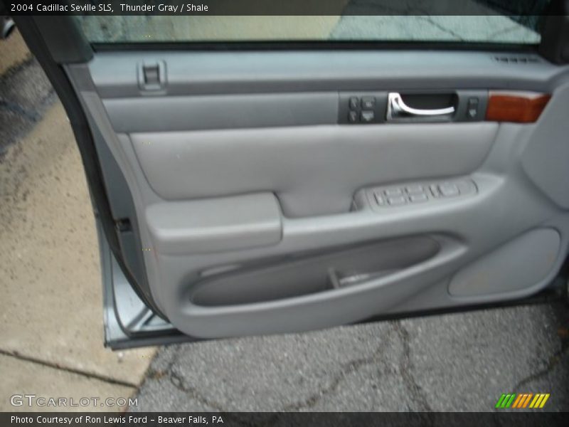 Thunder Gray / Shale 2004 Cadillac Seville SLS