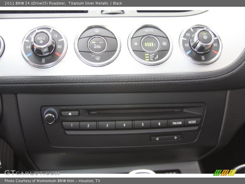 Controls of 2011 Z4 sDrive35i Roadster