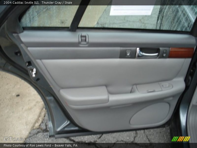 Thunder Gray / Shale 2004 Cadillac Seville SLS