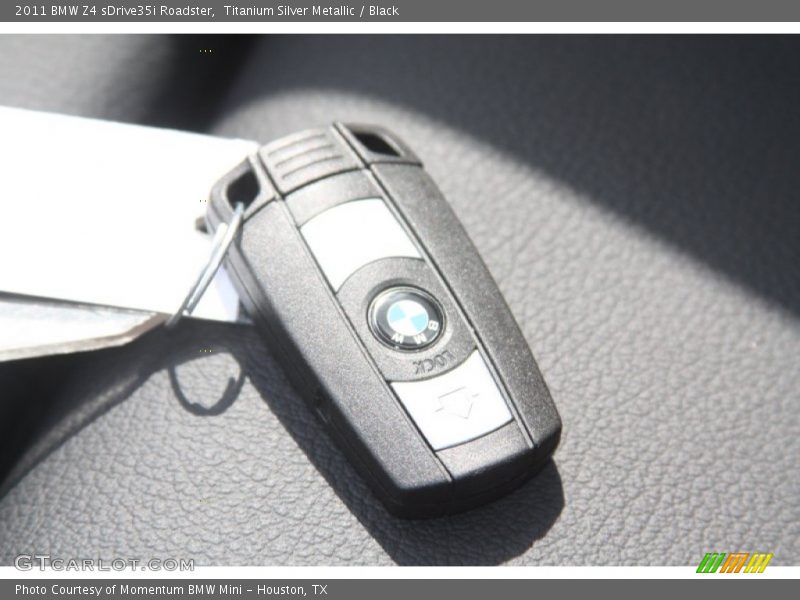 Keys of 2011 Z4 sDrive35i Roadster