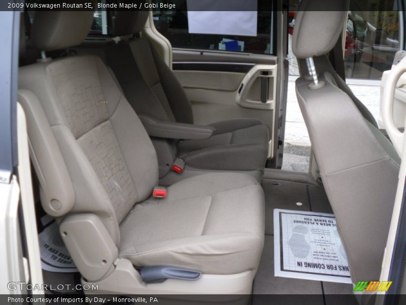 Blonde Maple / Gobi Beige 2009 Volkswagen Routan SE