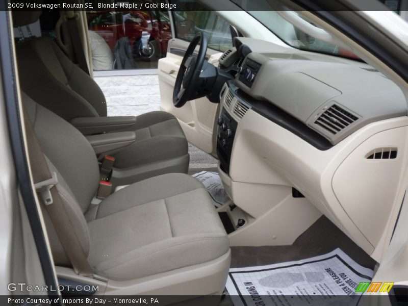 Blonde Maple / Gobi Beige 2009 Volkswagen Routan SE
