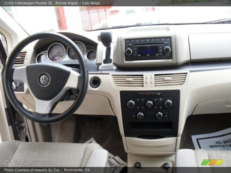 Blonde Maple / Gobi Beige 2009 Volkswagen Routan SE