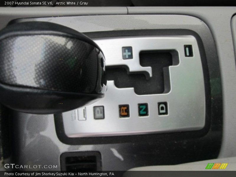 Arctic White / Gray 2007 Hyundai Sonata SE V6
