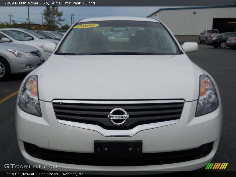 Winter Frost Pearl / Blond 2009 Nissan Altima 2.5 S