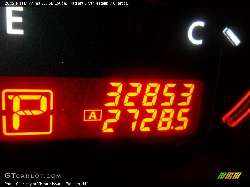 Radiant Silver Metallic / Charcoal 2009 Nissan Altima 3.5 SE Coupe