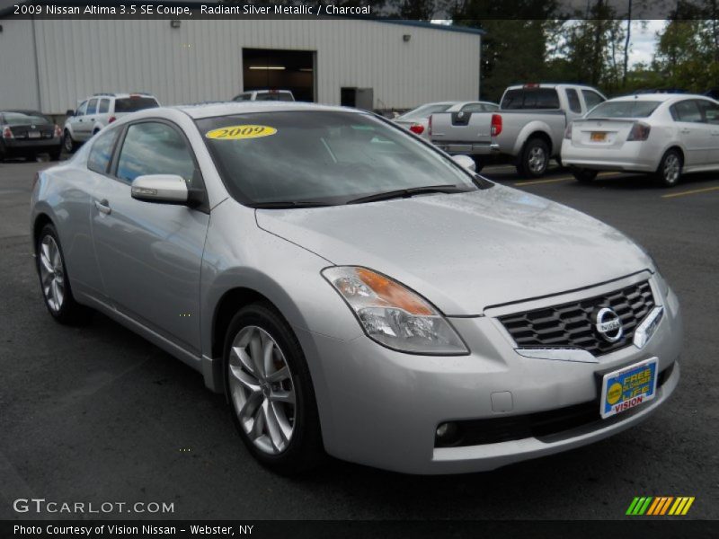 Radiant Silver Metallic / Charcoal 2009 Nissan Altima 3.5 SE Coupe