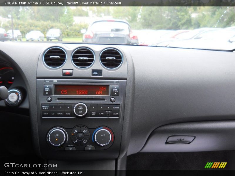 Radiant Silver Metallic / Charcoal 2009 Nissan Altima 3.5 SE Coupe