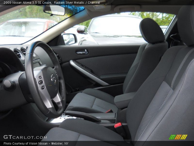Radiant Silver Metallic / Charcoal 2009 Nissan Altima 3.5 SE Coupe