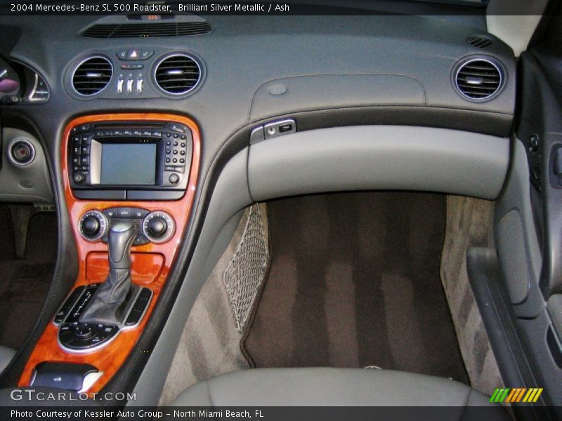 Dashboard of 2004 SL 500 Roadster