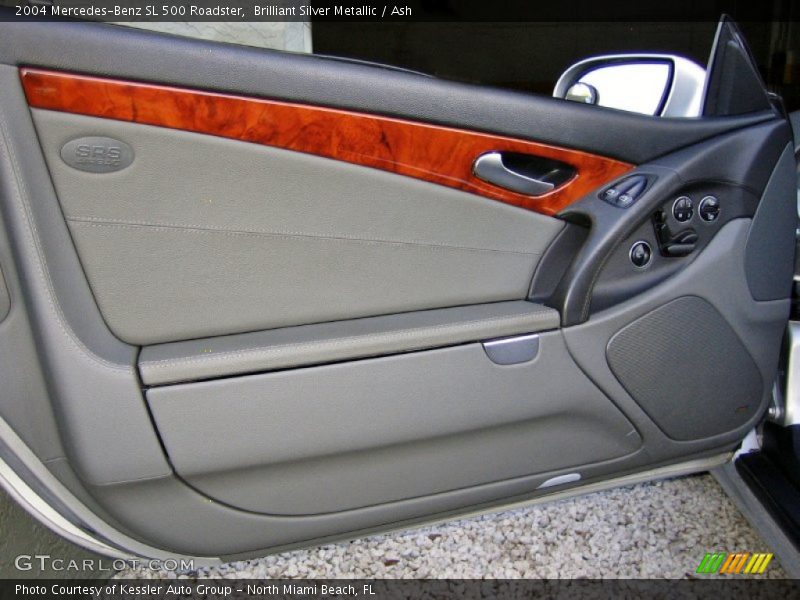 Door Panel of 2004 SL 500 Roadster