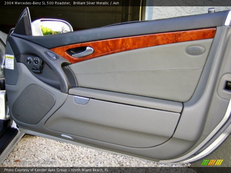 Door Panel of 2004 SL 500 Roadster