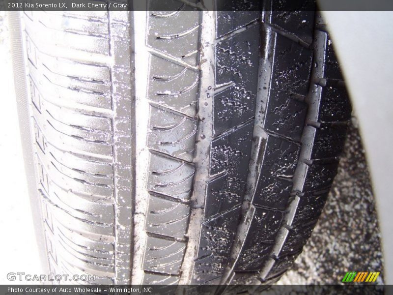 Dark Cherry / Gray 2012 Kia Sorento LX
