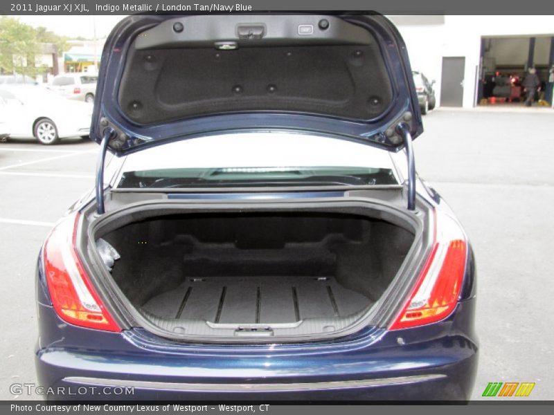 Indigo Metallic / London Tan/Navy Blue 2011 Jaguar XJ XJL