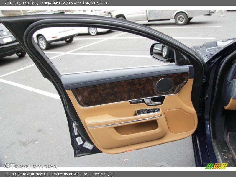 Door Panel of 2011 XJ XJL