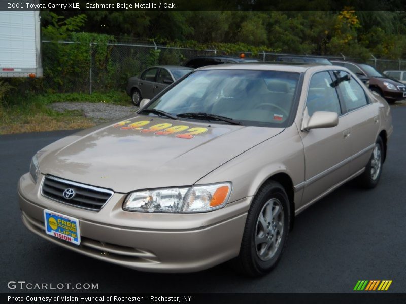 Cashmere Beige Metallic / Oak 2001 Toyota Camry XLE