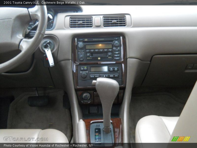 Cashmere Beige Metallic / Oak 2001 Toyota Camry XLE