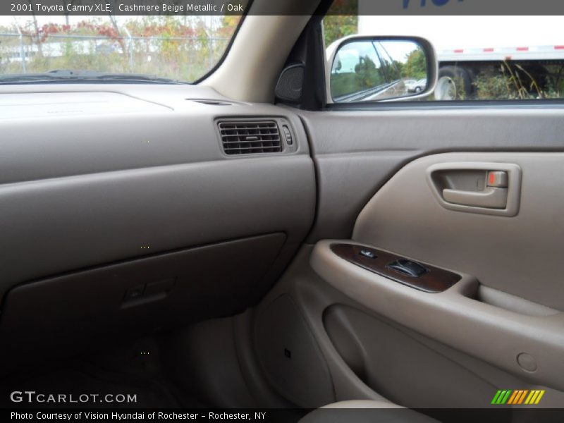 Cashmere Beige Metallic / Oak 2001 Toyota Camry XLE