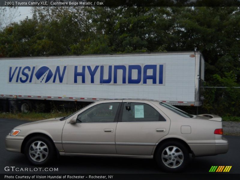 Cashmere Beige Metallic / Oak 2001 Toyota Camry XLE