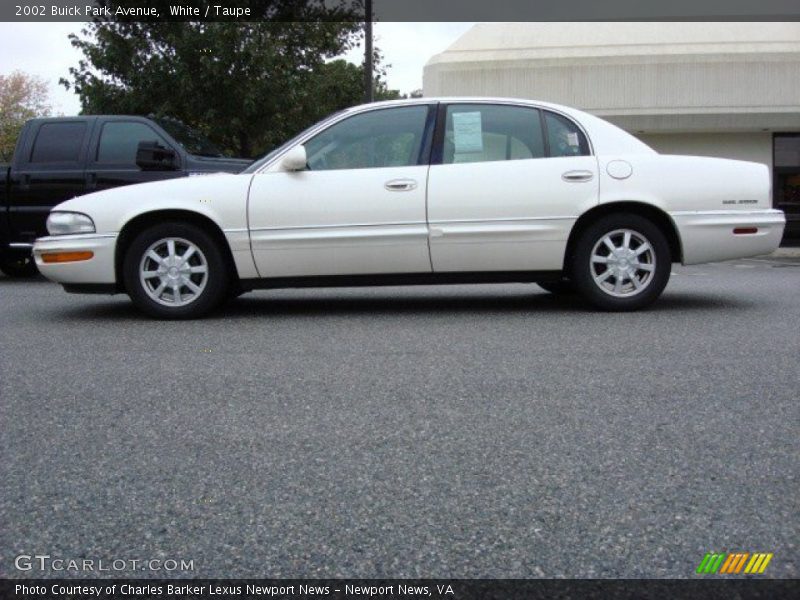White / Taupe 2002 Buick Park Avenue